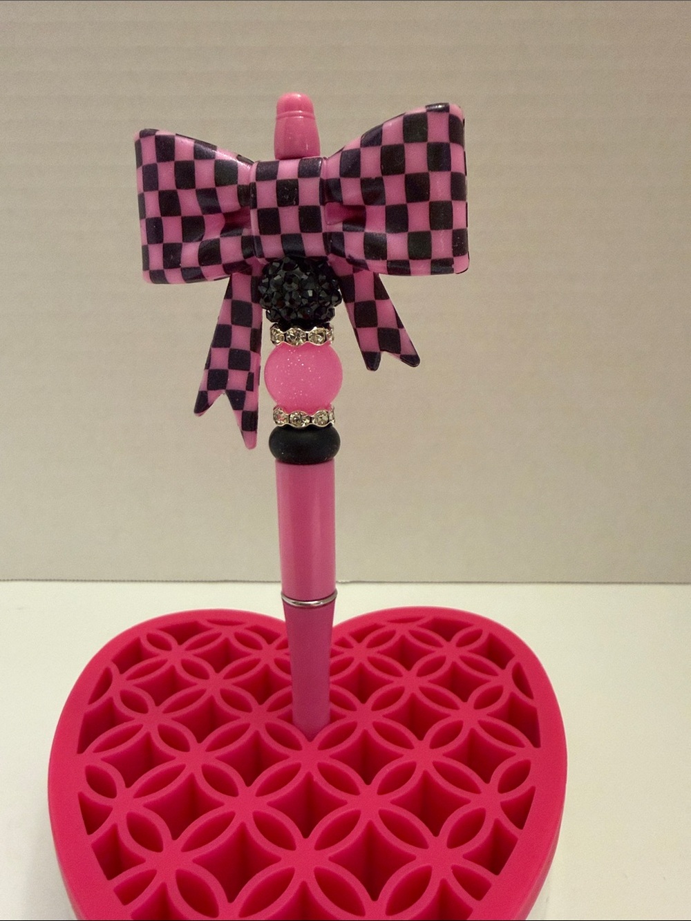 Pink Checkered Bow Beaded Pen